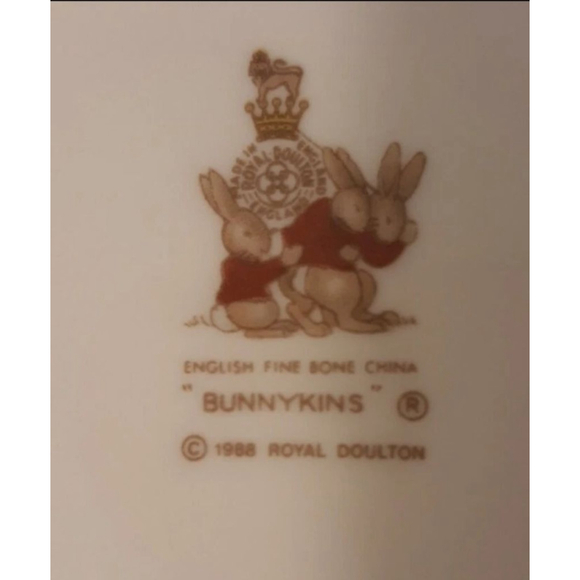 Vintag Royal Doulton BUNNYKINS Cereal Bowl 1988 England Rabbit Celebration - Picture 4 of 5